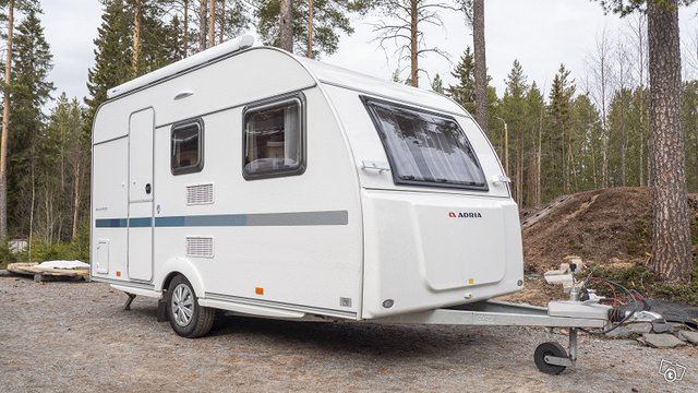Adria Aviva 400 PS (1100 kg), kuva 1