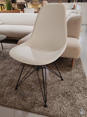 Vitra Eames DSR tuoli (ovh 335), kuva 1