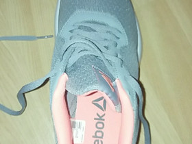 Reebok juoksukengät 40.5, Vaatteet ja kengät, Ulvila, Tori.fi Reebok juoksukengät 40.5, Vaatteet ja kengät, Ulvila, Tori.fi