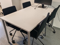 Neuvottelupöytä /kokouspöytä 4 henkilölle + tuolit