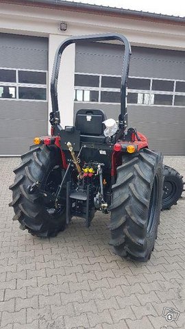 TYM/Branson 5025R, 49 hv, 12/12-vaihteisto, 4WD 10