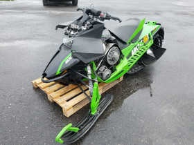 Arctic Cat ZR 8000 RR 2015 osia, Moottorikelkan varaosat ja tarvikkeet, Mototarvikkeet ja varaosat, Helsinki, Tori.fi