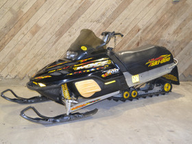 Useita Ski-Doo Mxz 500-700 kelkkoja osina, Moottorikelkan varaosat ja tarvikkeet, Mototarvikkeet ja varaosat, Kalajoki, Tori.fi