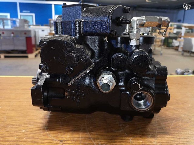 Danfoss Variable Displacement Pump MPV046 6