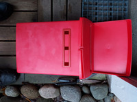 Postilaatikko välikannella punainen Orthex