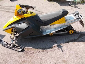 Ski-Doo MXZ 550 2005 osia, Moottorikelkan varaosat ja tarvikkeet, Mototarvikkeet ja varaosat, Helsinki, Tori.fi