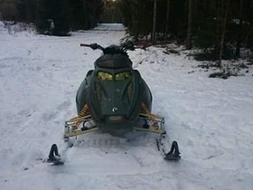 Ski-Doo MXZ 800 2005 osia, Moottorikelkan varaosat ja tarvikkeet, Mototarvikkeet ja varaosat, Helsinki, Tori.fi