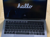 MacBook Pro 2018 13 quad-core i5, 16gb ram