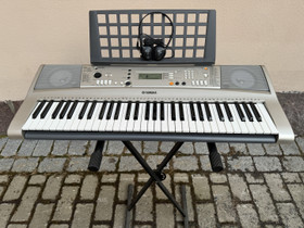 Yamaha keyboard PSR-E313 YTP-310, käyttämätön + tarvikkeet, Pianot, urut ja koskettimet, Musiikki ja soittimet, Helsinki, Tori.fi