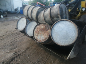 Vanhoja Petrol tynnyreitä, Maatalouskoneet, Työkoneet ja kalusto, Varkaus, Tori.fi Vanhoja Petrol tynnyreitä, Maatalouskoneet, Työkoneet ja kalusto, Varkaus, Tori.fi