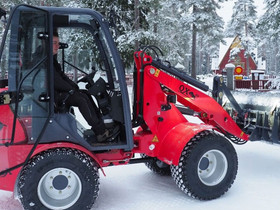 Pienkuormaaja QX-820, Kaivinkoneet ja maanrakennus, Kuljetuskalusto ja raskas kalusto, Joensuu, Tori.fi Pienkuormaaja QX-820, Kaivinkoneet ja maanrakennus, Kuljetuskalusto ja raskas kalusto, Joensuu, Tori.fi