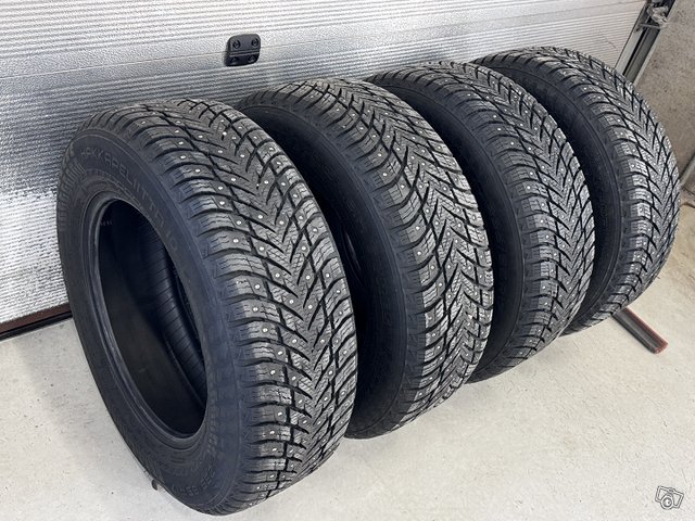 235 65 R17 Nokian Hakkapeliitta 10 SUV 108T, kuva 1