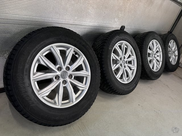 235 65 R17 Nokian HKPL 8 108T & Audi OEM vanteet, kuva 1